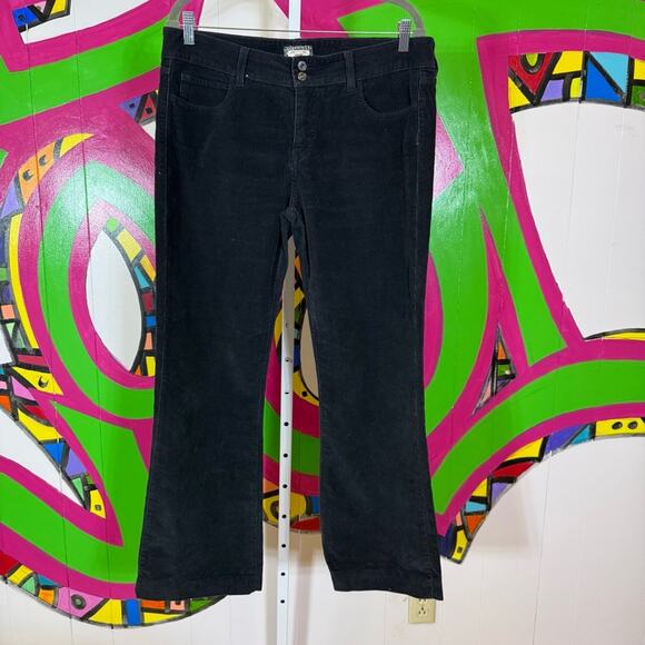 Levi's Black Flare Wide Leg Corduroy Jeans. Size 12 Medium. Excellent condition! - Picture 1 of 7